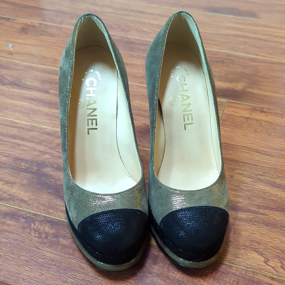 Chanel pumps
